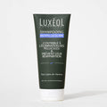 Шампунь Luxéol против перхоти на белом фоне